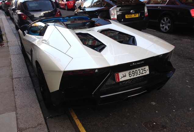 Lamborghini Aventador LP700-4 Roadster MVM Automotive Design