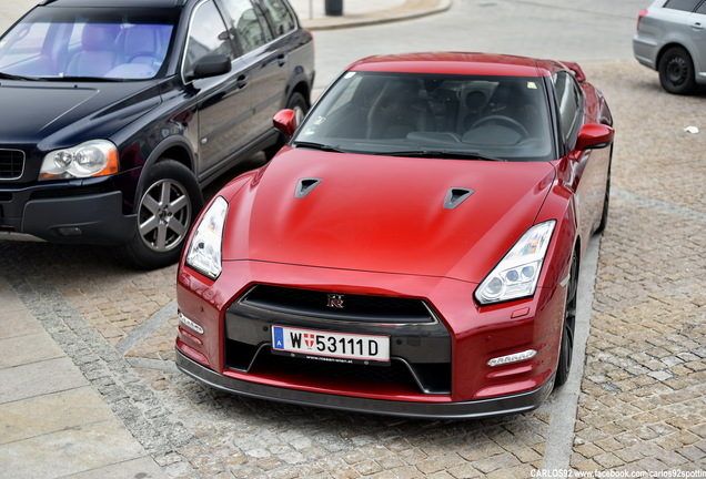 Nissan GT-R 2015