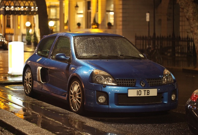 Renault Clio V6 Phase II