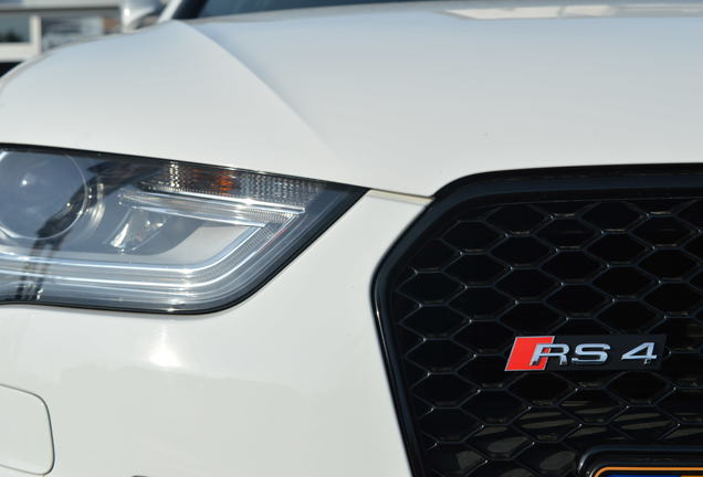 Audi RS4 Avant B8