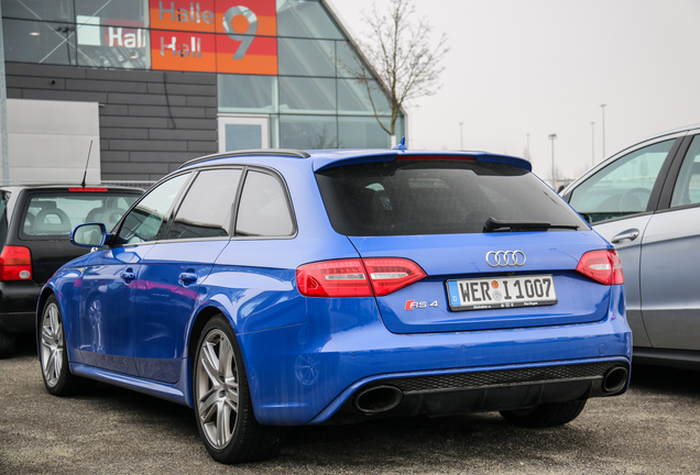 Audi RS4 Avant B8