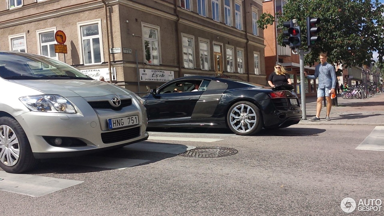 Audi R8 V10