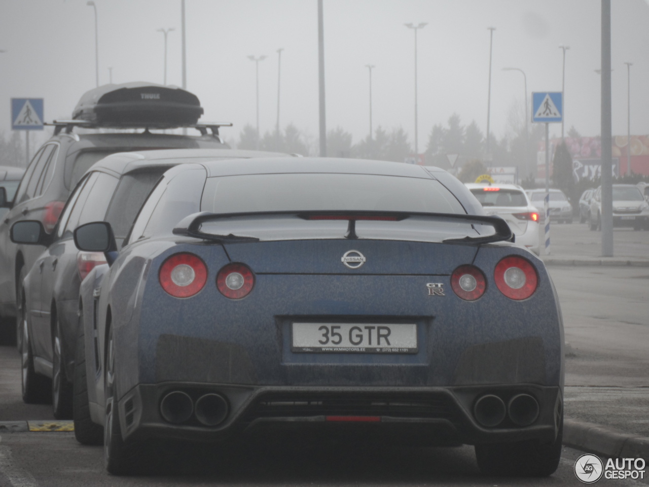 Nissan GT-R 2011