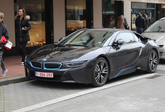 BMW i8