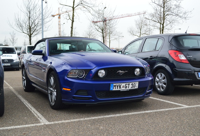 Ford Mustang GT Convertible 2013