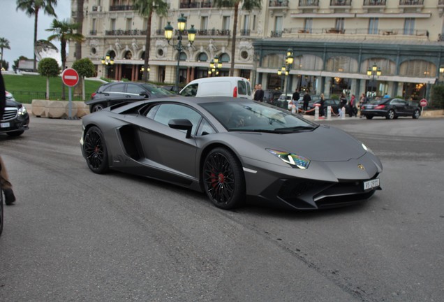 Lamborghini Aventador LP750-4 SuperVeloce