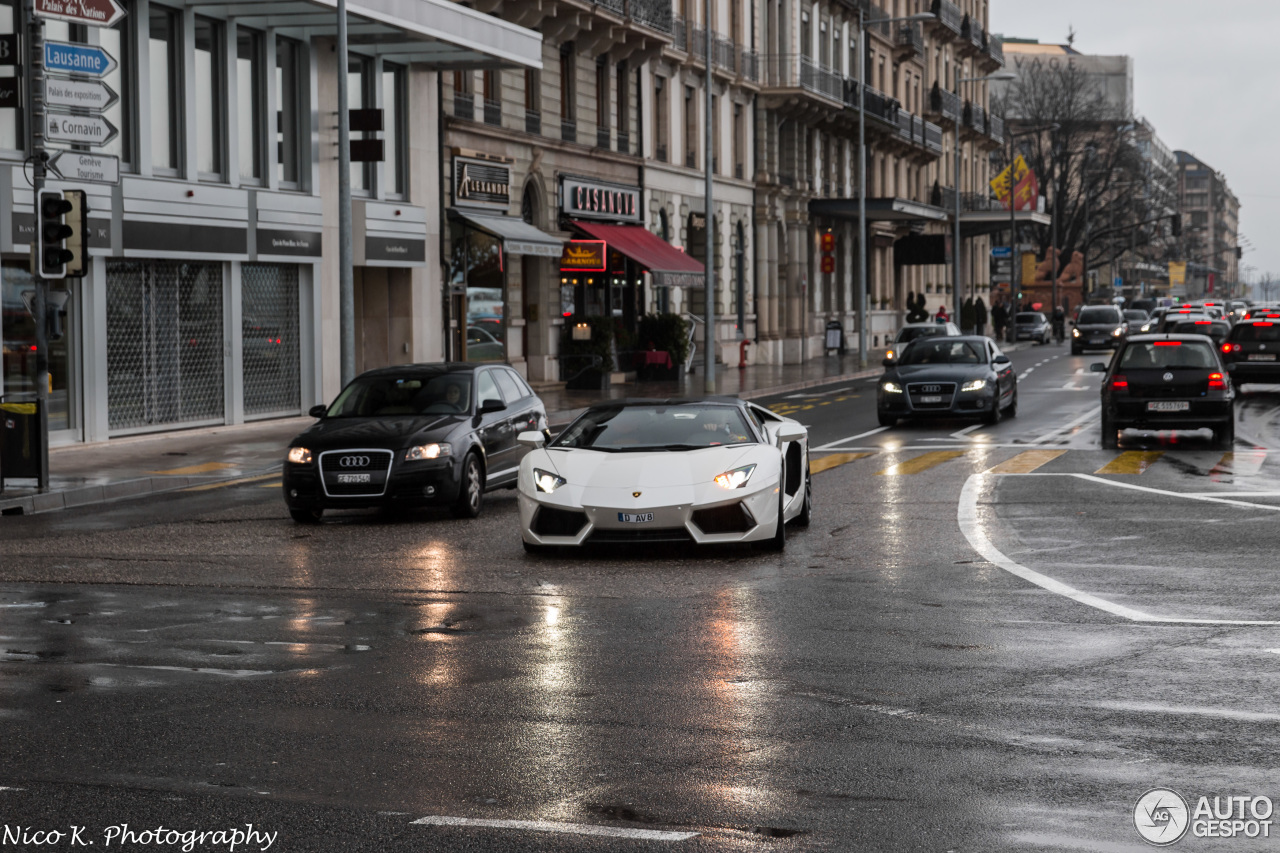 Lamborghini Aventador LP700-4 Roadster