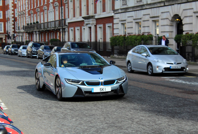 BMW i8