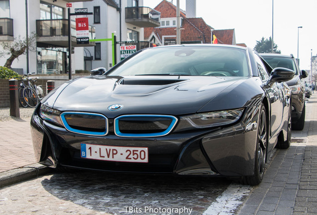 BMW i8