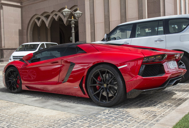 Lamborghini Aventador LP700-4 Roadster