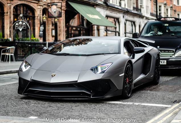 Lamborghini Aventador LP750-4 SuperVeloce