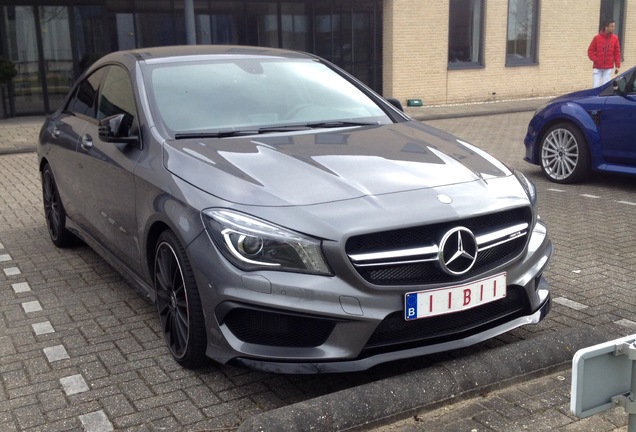 Mercedes-Benz CLA 45 AMG C117