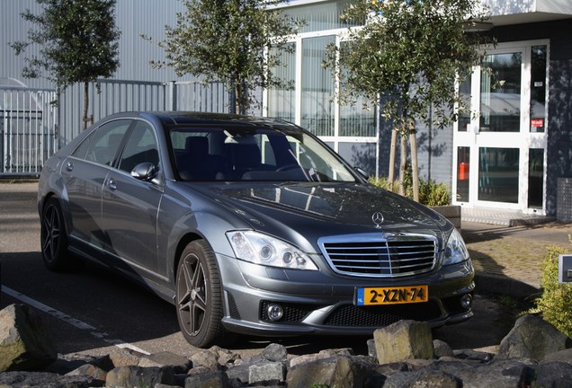 Mercedes-Benz S 63 AMG W221