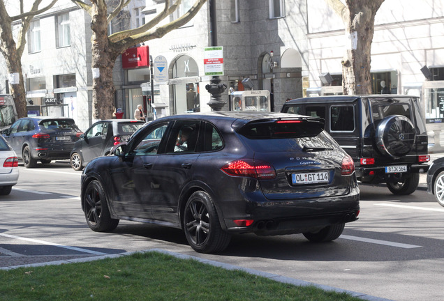 Porsche 958 Cayenne GTS