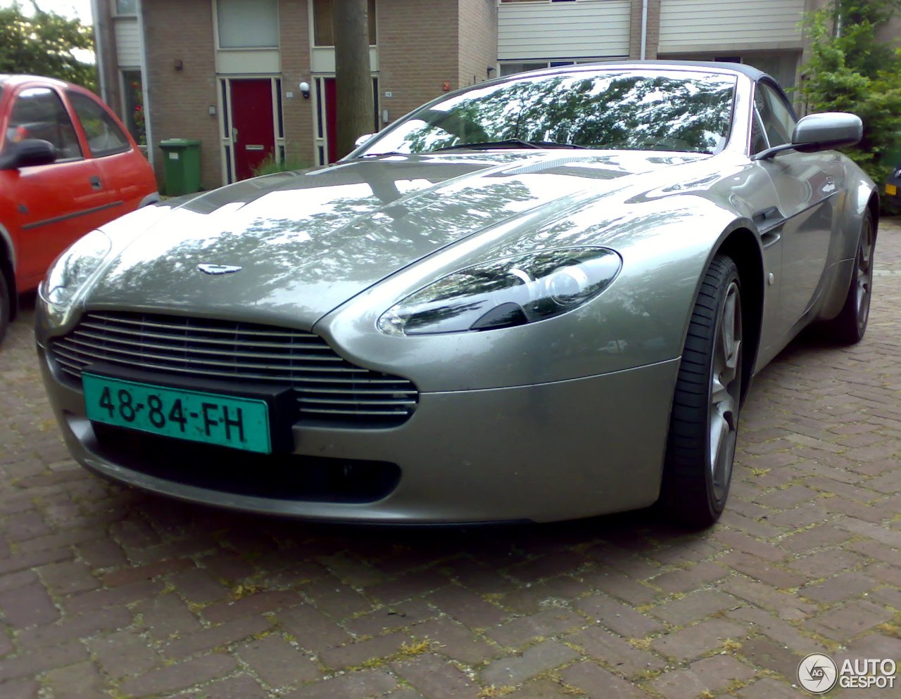 Aston Martin V8 Vantage Roadster