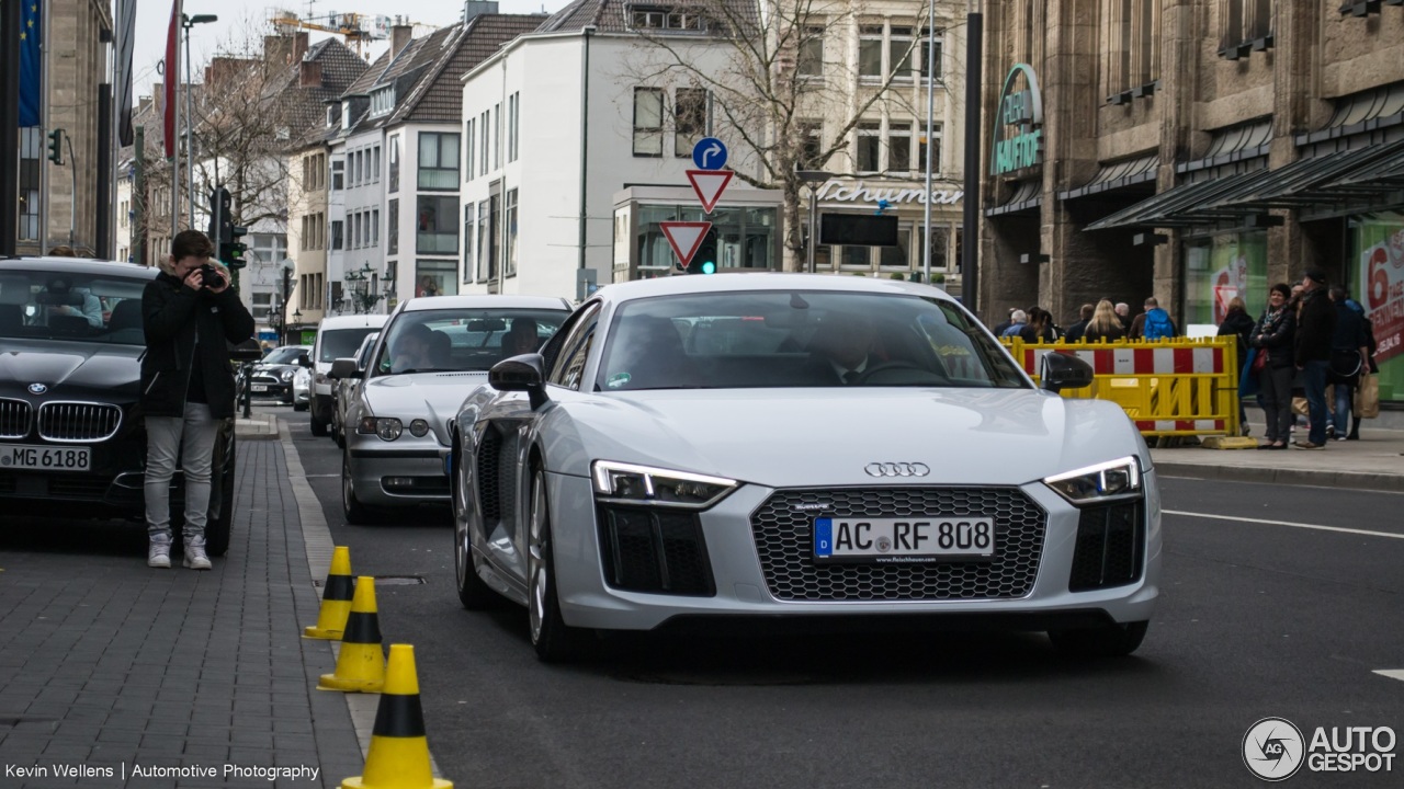 Audi R8 V10 Plus 2015