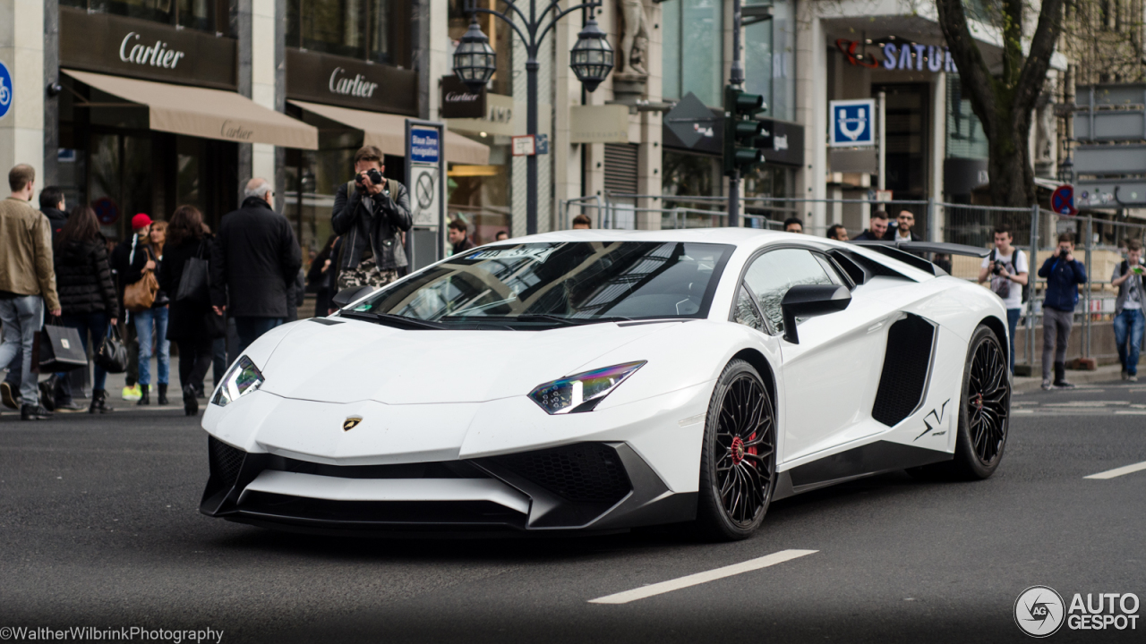 Lamborghini Aventador LP750-4 SuperVeloce