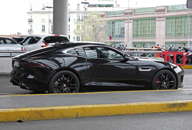 Jaguar F-TYPE R Coupé