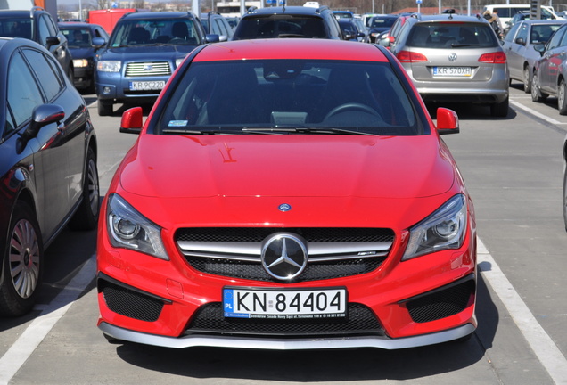 Mercedes-Benz CLA 45 AMG C117