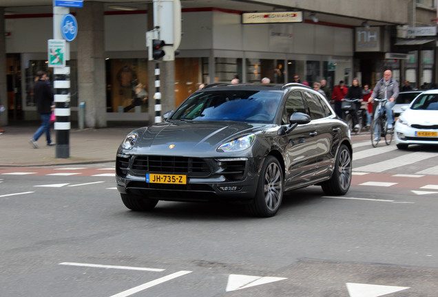 Porsche 95B Macan GTS