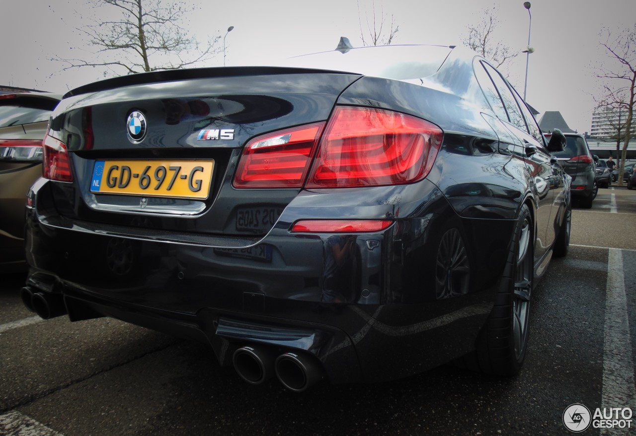 BMW M5 F10 2011