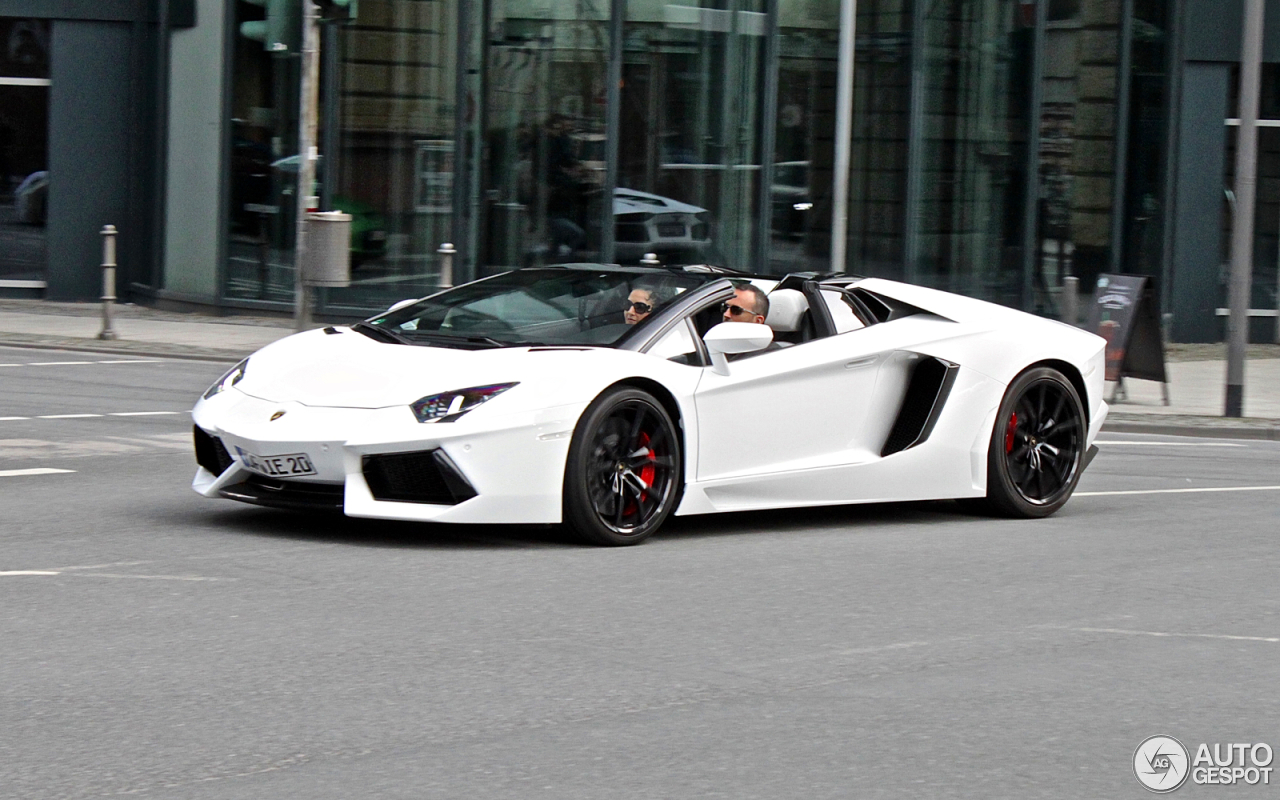 Lamborghini Aventador LP700-4 Roadster