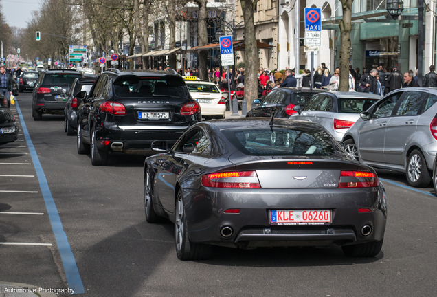 Aston Martin V8 Vantage