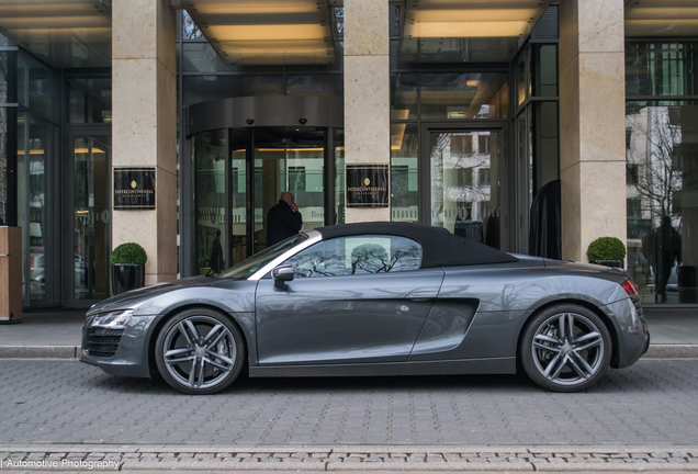 Audi R8 V8 Spyder 2013