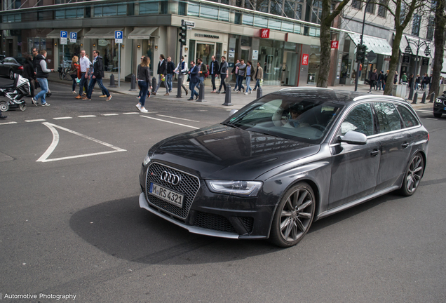 Audi RS4 Avant B8