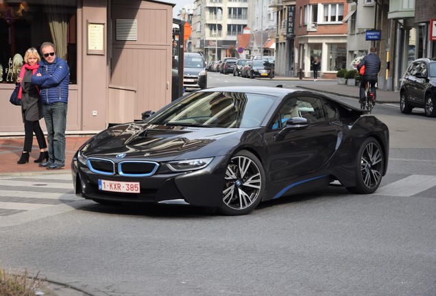 BMW i8