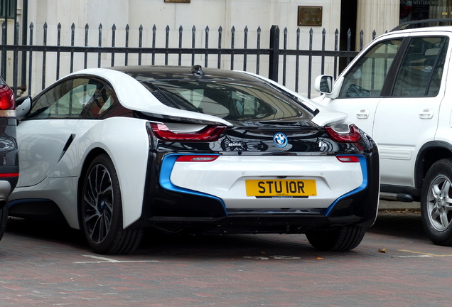 BMW i8