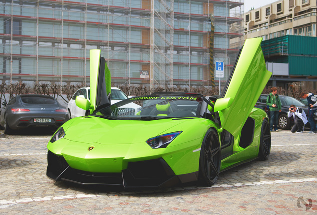 Lamborghini Aventador LP700-4 Roadster