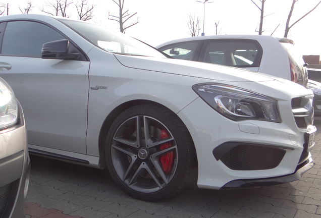 Mercedes-Benz CLA 45 AMG C117