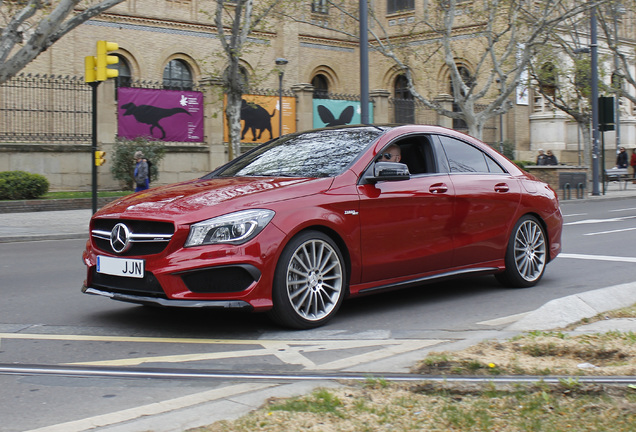 Mercedes-Benz CLA 45 AMG C117