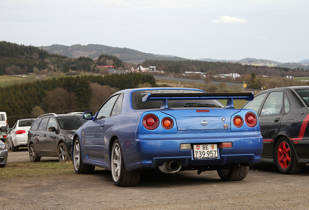 Nissan Skyline R34 GT-R