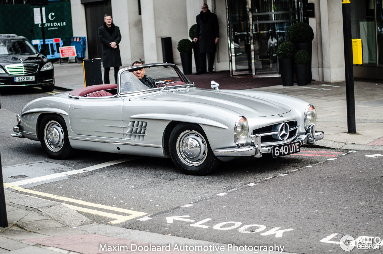 Mercedes-Benz 300SL Roadster