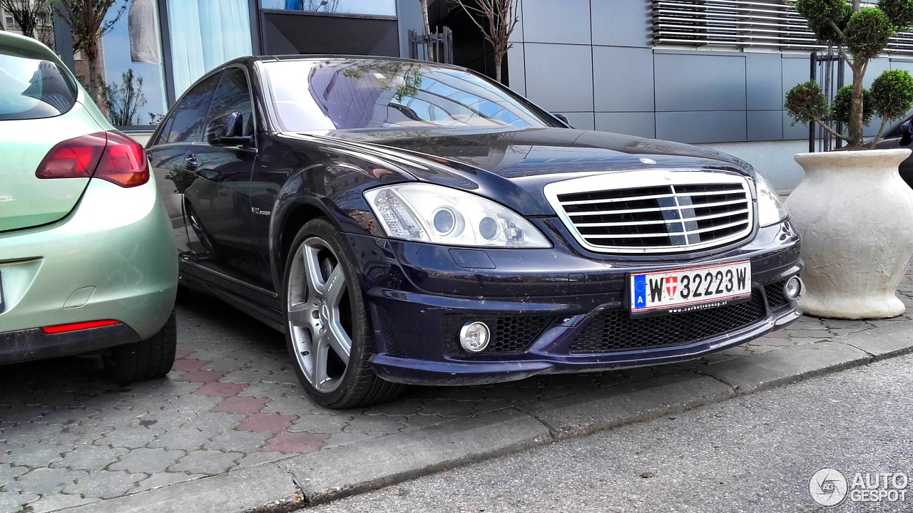 Mercedes-Benz S 65 AMG V221