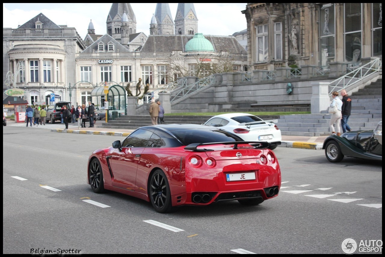 Nissan GT-R 2015