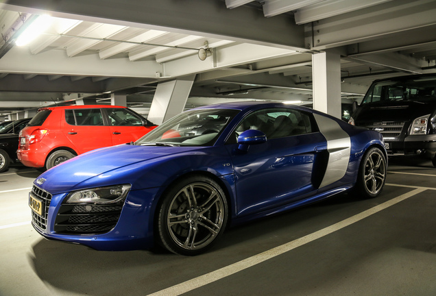 Audi R8 V10