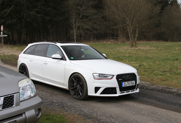 Audi RS4 Avant B8