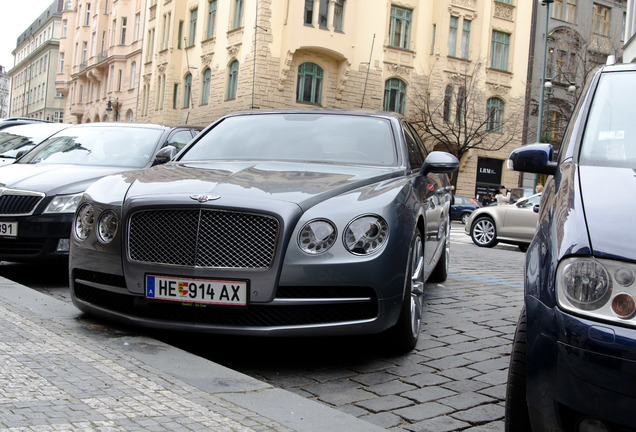 Bentley Flying Spur V8