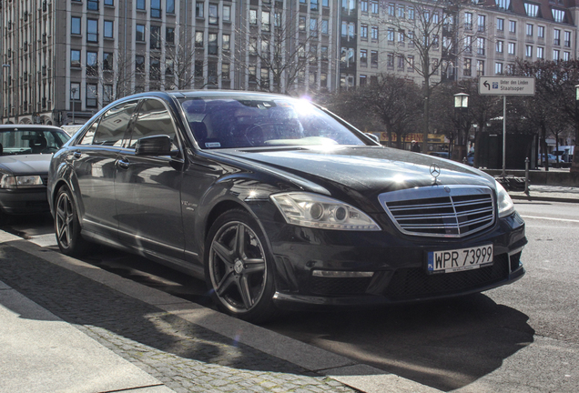 Mercedes-Benz S 65 AMG V221 2010