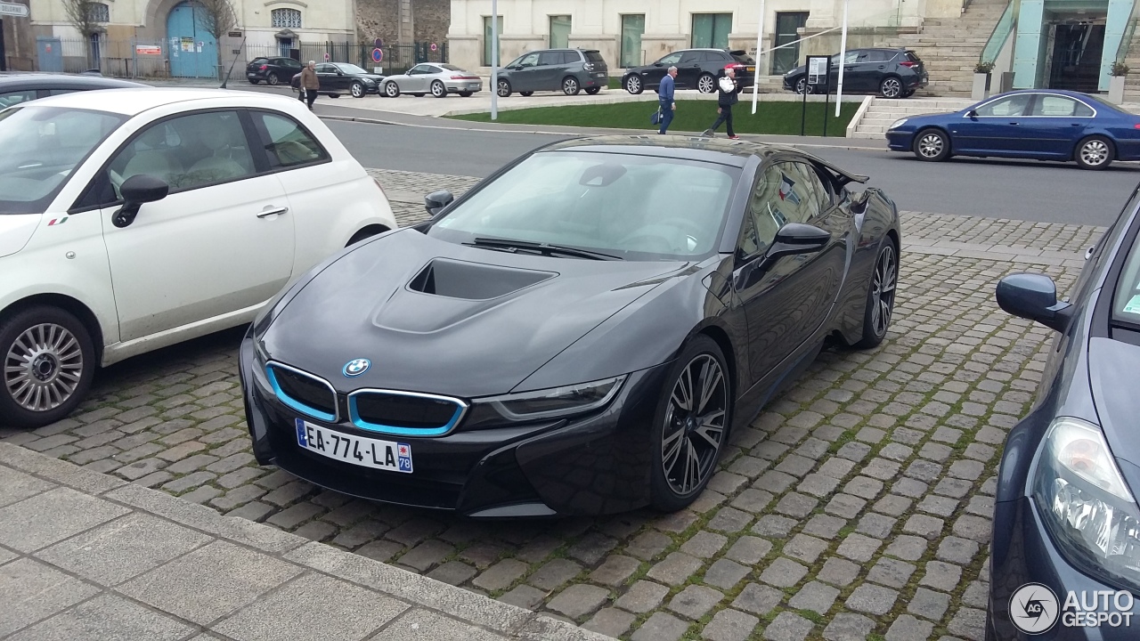 BMW i8