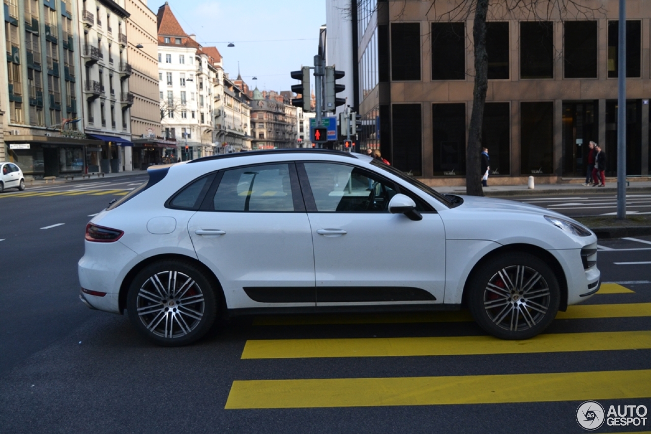 Porsche 95B Macan Turbo