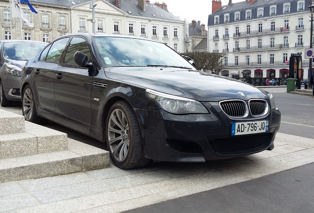 BMW M5 E60 2005