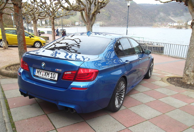 BMW M5 F10 2011