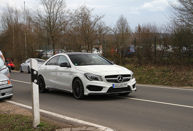 Mercedes-Benz CLA 45 AMG C117