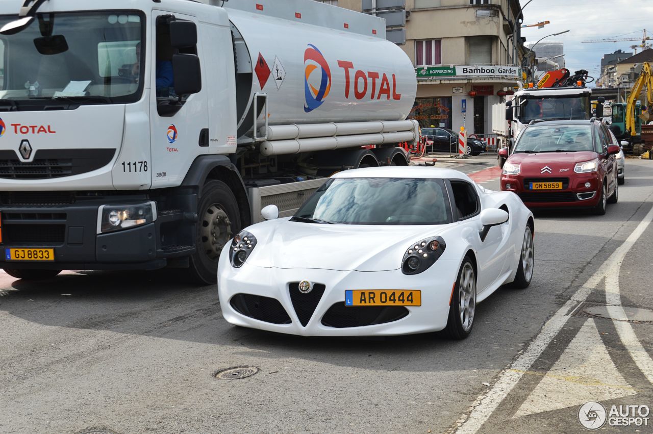 Alfa Romeo 4C Coupé