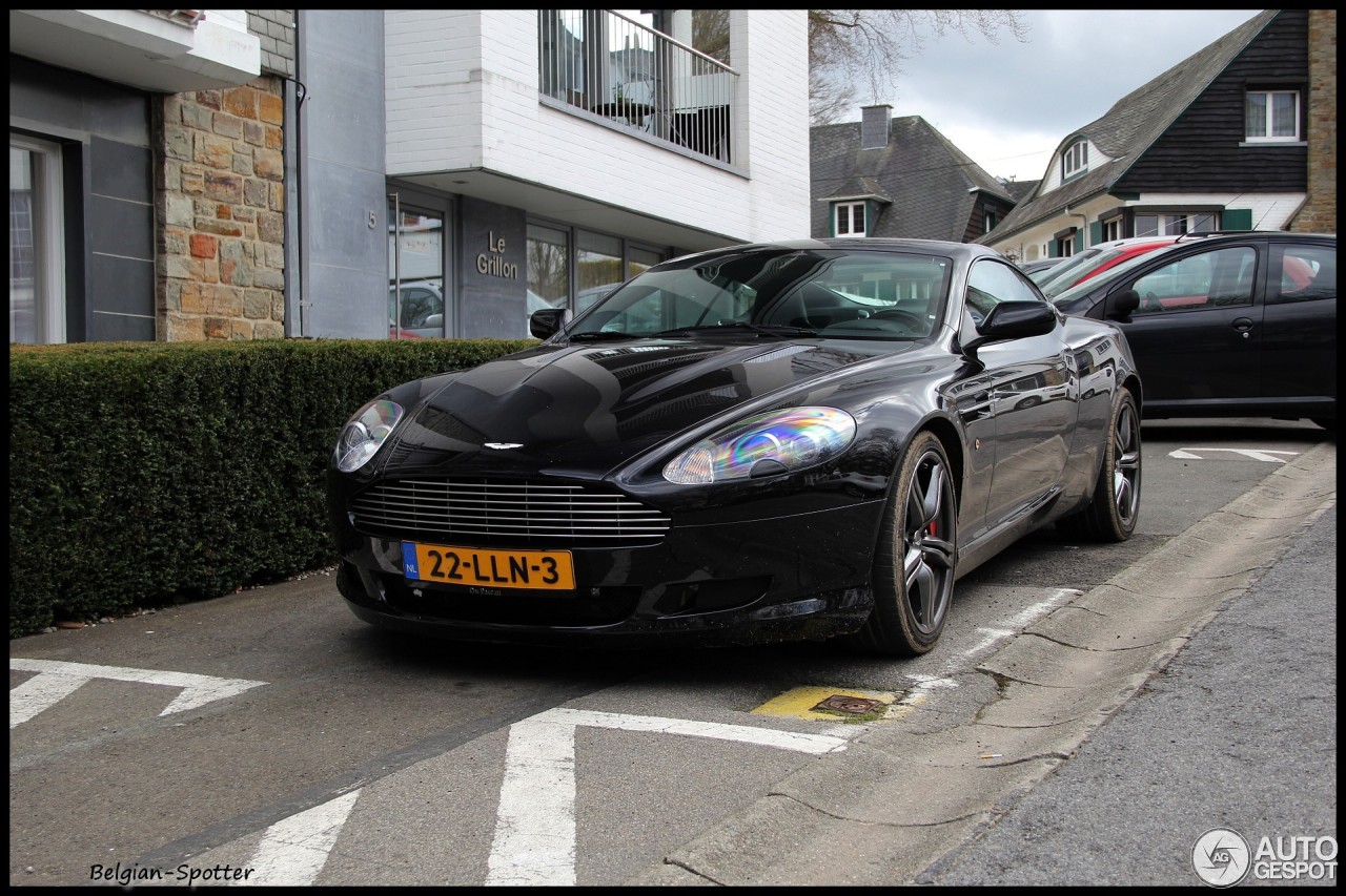 Aston Martin DB9