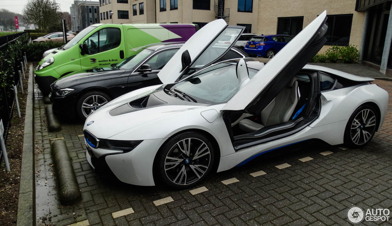 BMW i8